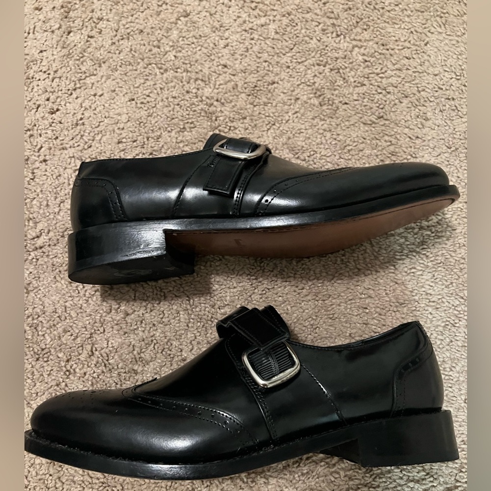 Dress shoes